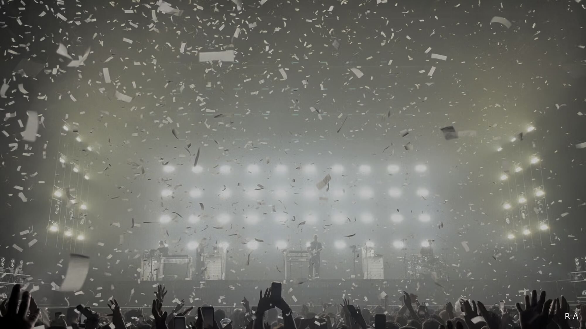 Live show, confetti and stage lights
